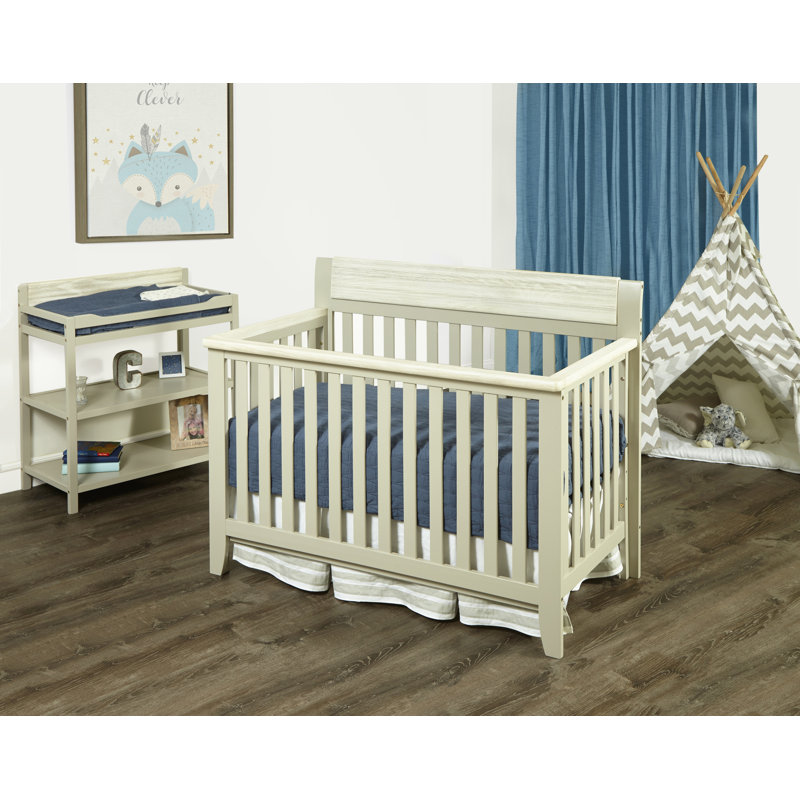 Suite Bebe Hayes Convertible Standard Crib Nursery Furniture Set